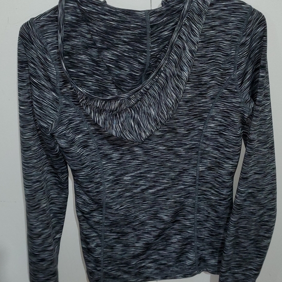 Reebok grey active wear - Picture 3 of 3